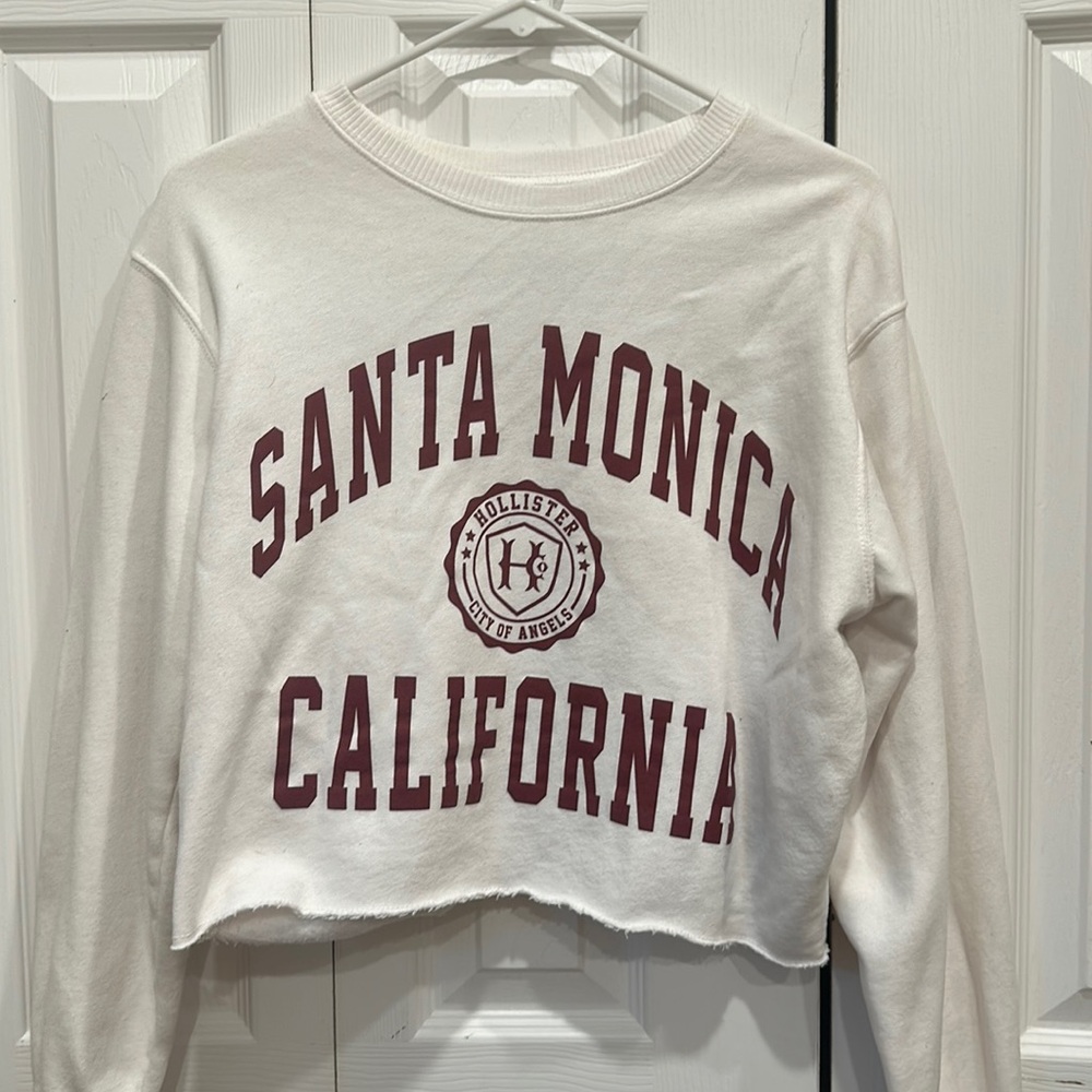 White Cropped Hollister Crew Neck